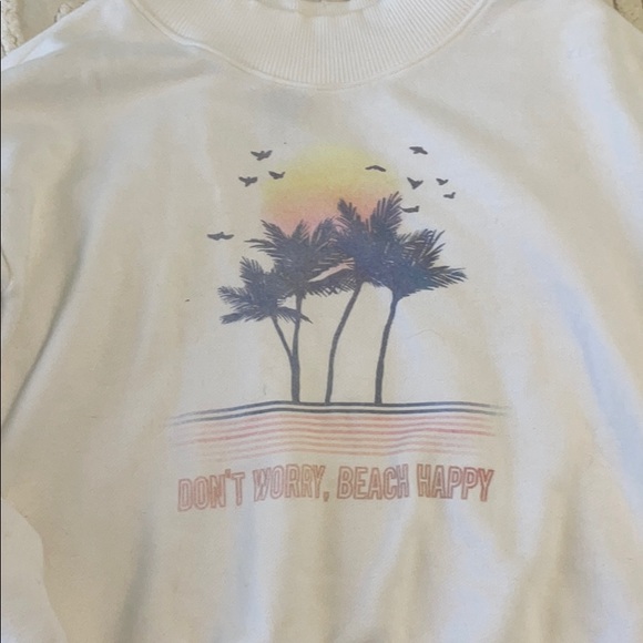 Beachy pullover - Picture 2 of 3